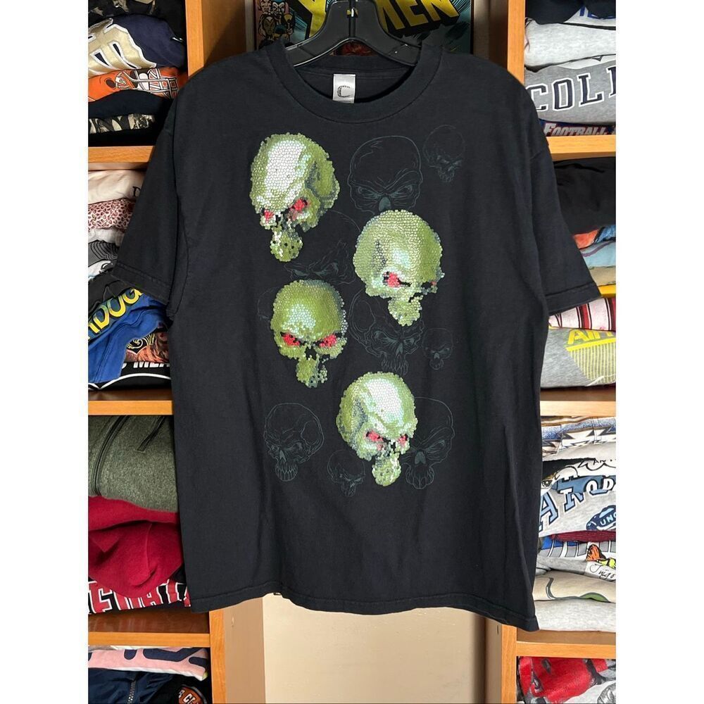 SOLD Vintage Y2K Skull Pixel Skater Tee